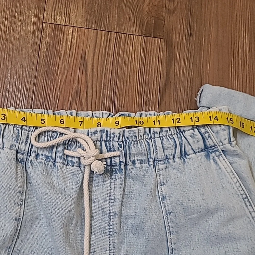 LOFT Light Blue‎ Straight Leg Jeans for women zise m used good condition.